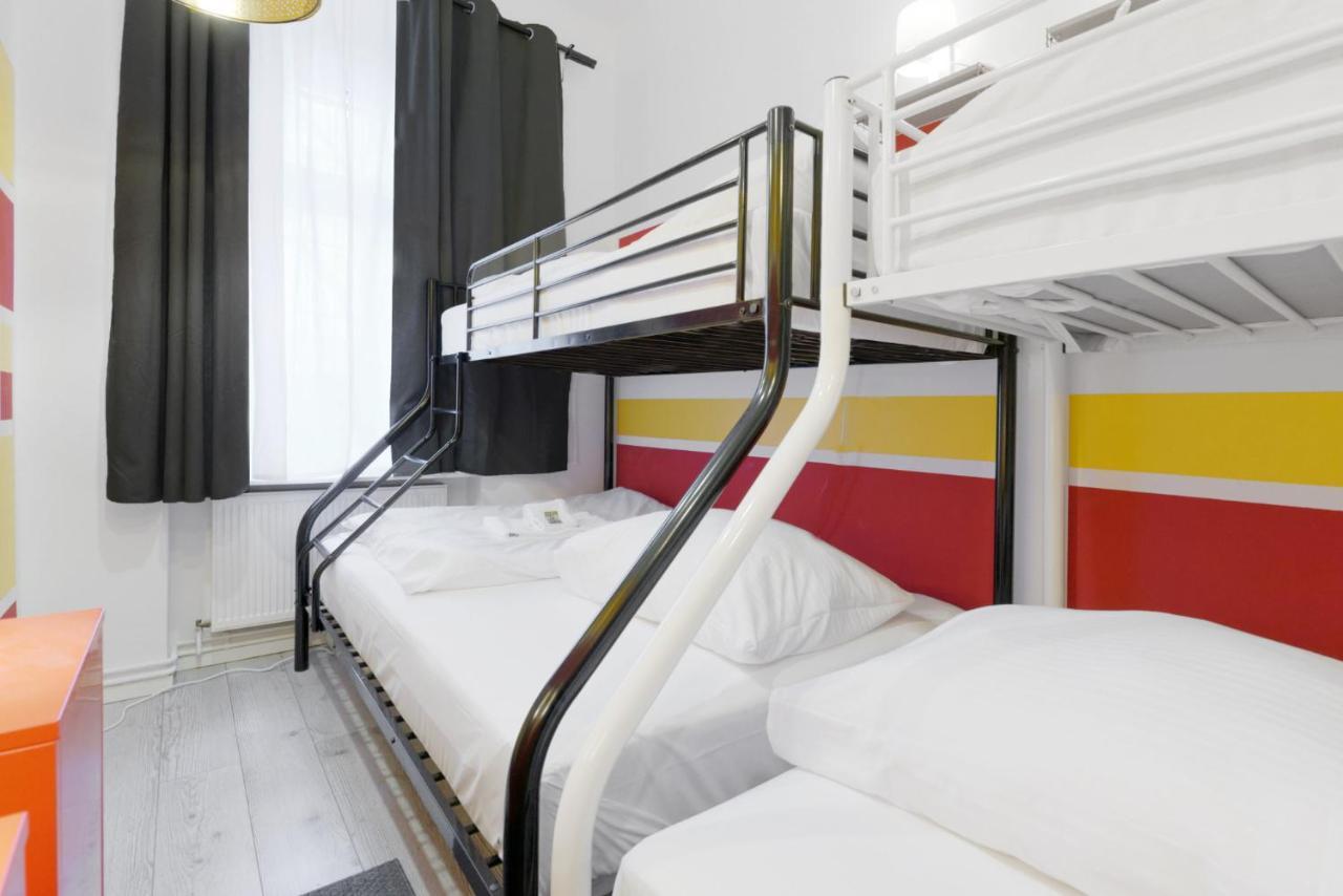 Sweet Central Tiny Apartment For 4 People Berlin Bagian luar foto